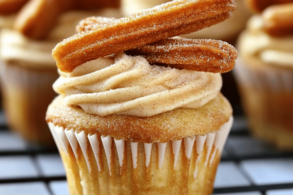 Entdecken Sie die köstlichen Churro Cupcakes, die perfekte Mischung aus Süßigkeiten und Überraschungen.