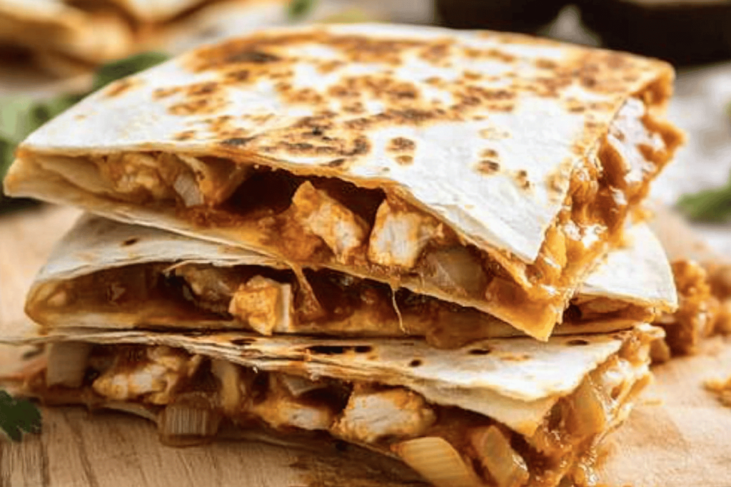 Köstliche Hähnchen-Quesadillas, die einfach zu machen sind und jedem schmecken werden!